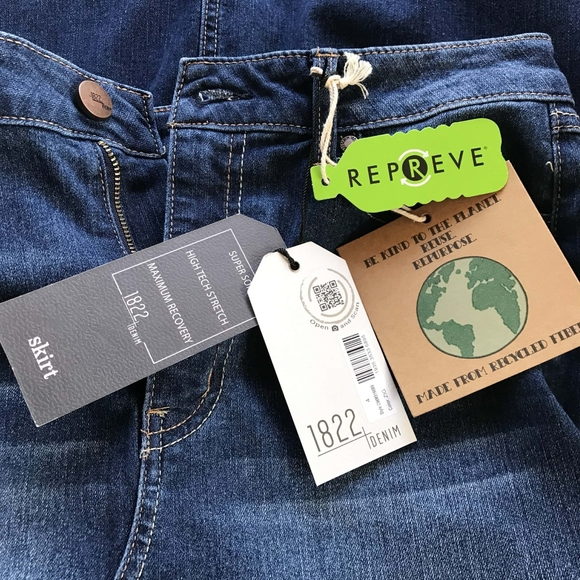 1822 Denim Dark Navy High Rise NWOT Maxi Skirt Womens Size 28 Inch Waist - Picture 6 of 9